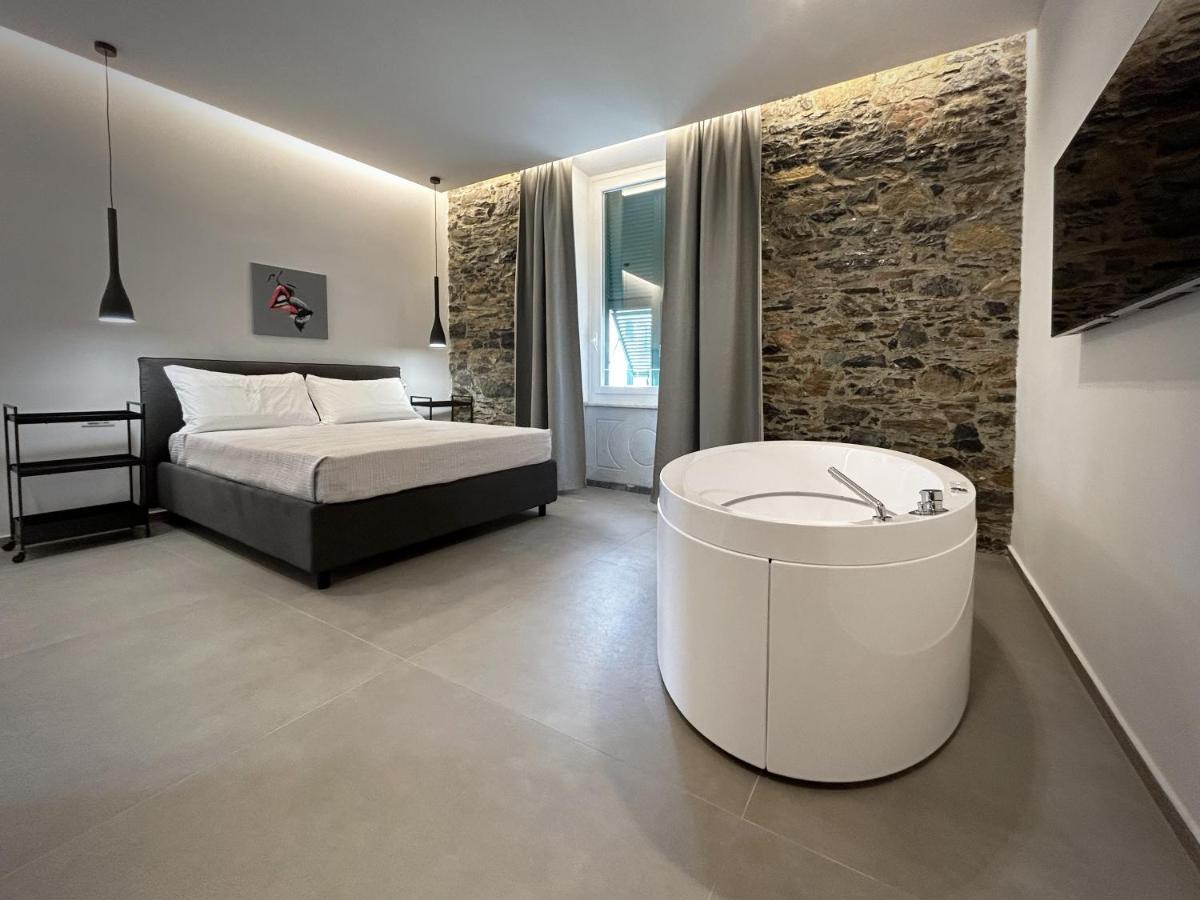 New Moon Rooms La Spezia Eksteriør billede
