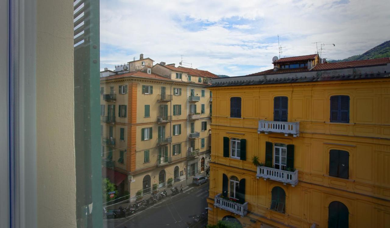 New Moon Rooms La Spezia Eksteriør billede