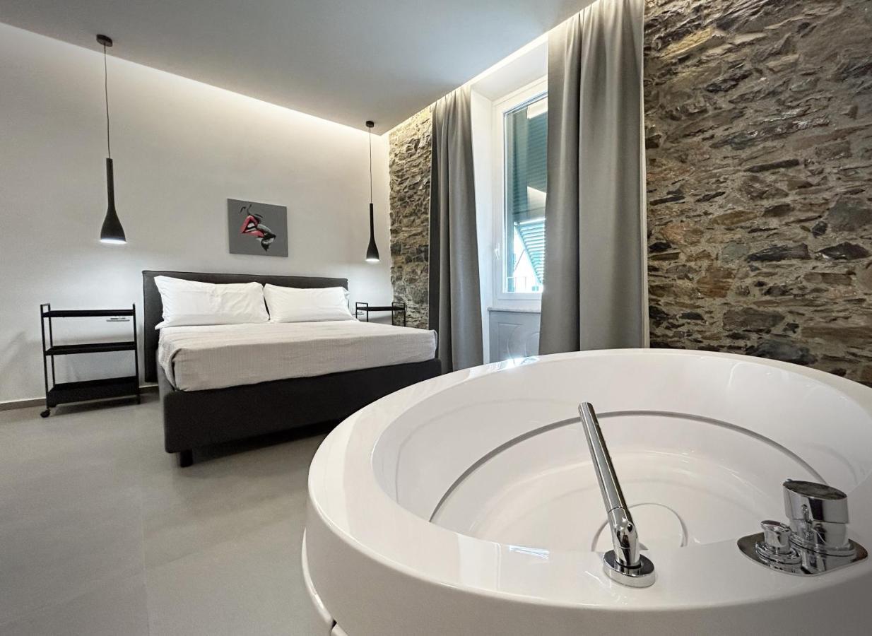 New Moon Rooms La Spezia Eksteriør billede